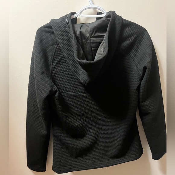 New Balance black zip-up - Picture 2 of 2